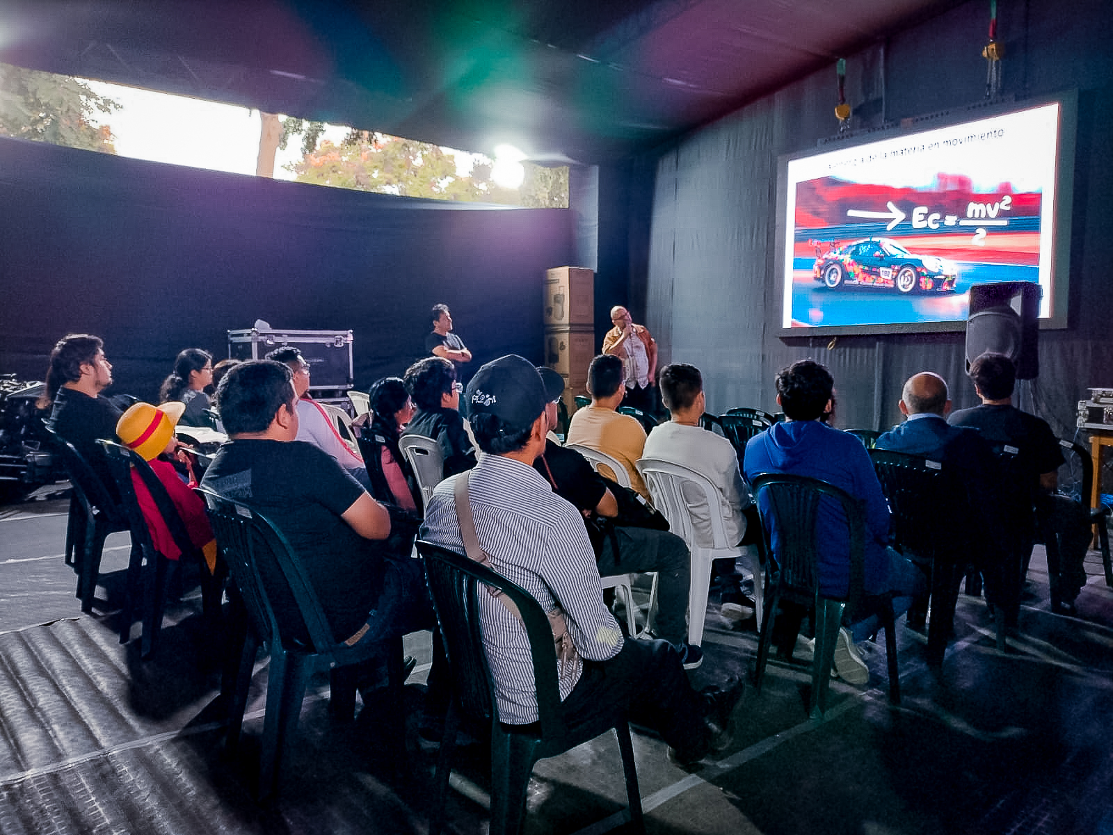 Conversatorio de docentes de STEAM Club por el Día del Cómic Festival 2024 